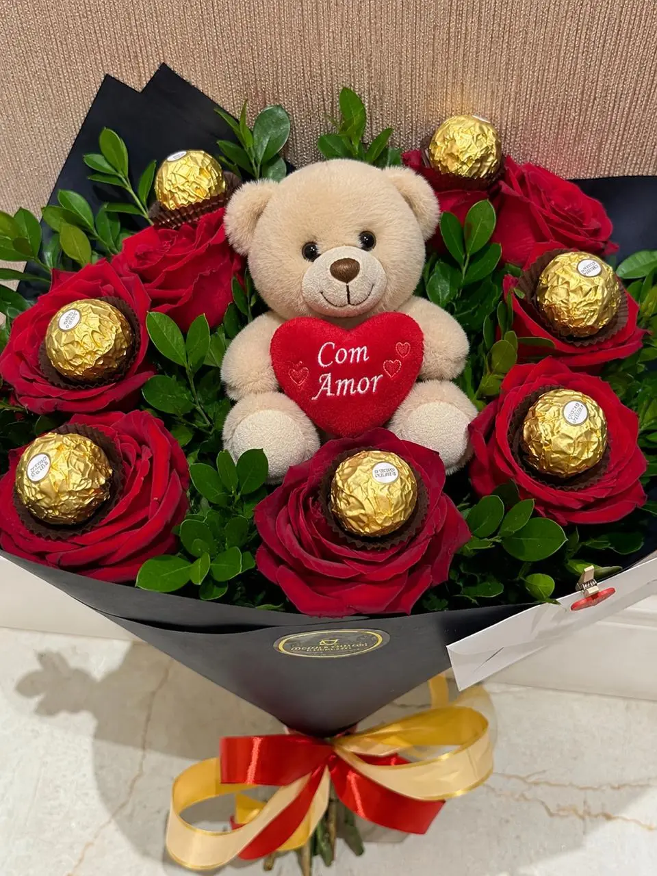 Buquê colorido com gérberas e rosas